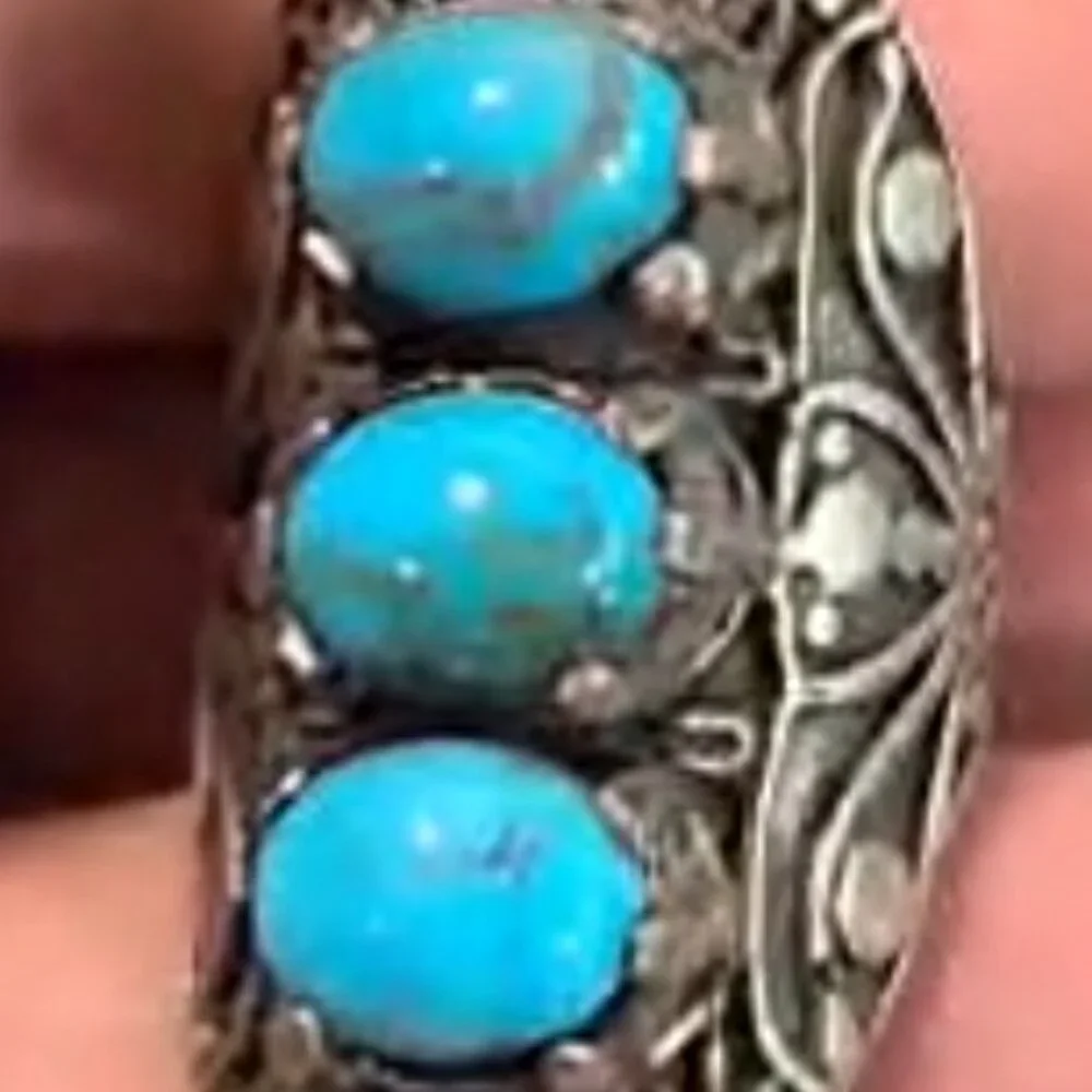Vintage style Southwest turquoise ring with ornate 925 sterling silver band
